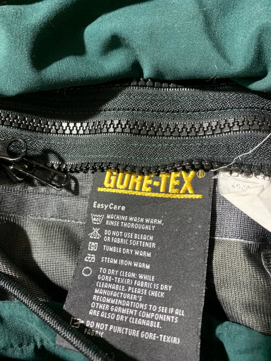 GORE-TEX Vintage Jacket for Men – Large | Waterproof Durable Workwear Style