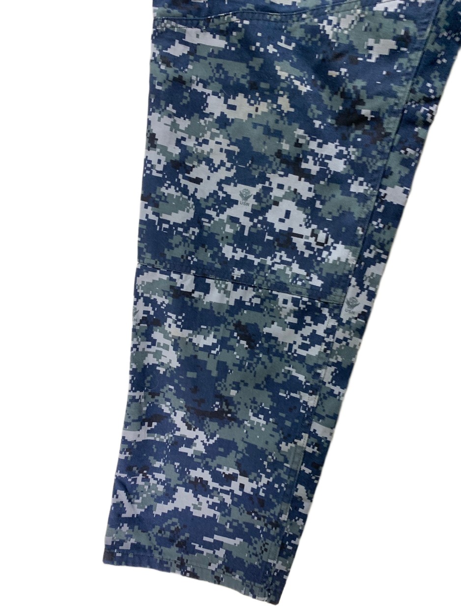 U.S. Navy Vintage Cargo Pant for Men – Large | Durable Military Workwear Style