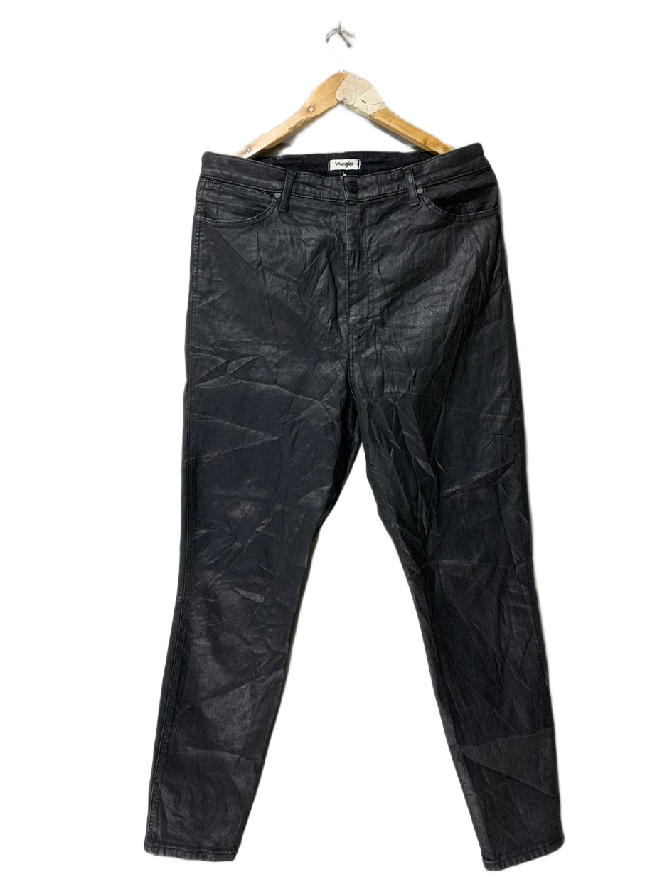 Wrangler Vintage Workwear Pant for Men – Medium | Durable Classic Utility Style